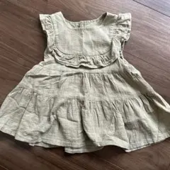 ブリーズ　オリーブグリーン フリル付きトップス 90サイズ