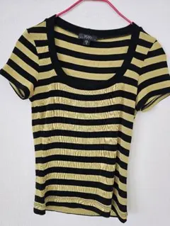 BCBG MAXAZRIA 黒と黄色のストライプ Tシャツ Sのサムネイル
