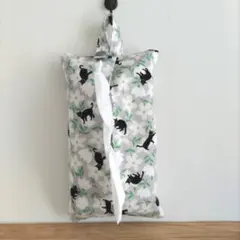【箱なし用M】通せる♪黒猫と白花のティッシュケース 吊り下げソフトパック用 М