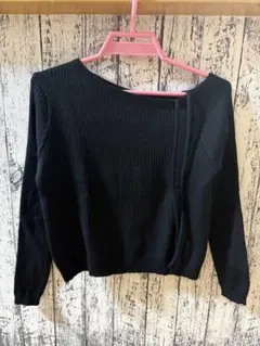 ブラックオフショルダーリブセーター