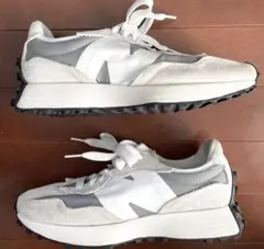 ニューバランス　スニーカー　327 グレー　ホワイト　25.5