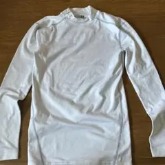 UNDER ARMOUR ホワイト 長袖インナーシャツ SM