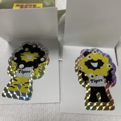 阪神タイガース　ミャクミャク　ホログラムステッカー 万博　黒　黄色