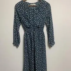 マジェスティックレゴン　フラワープリントワンピース ダークグリーン