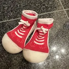 attipas 12.5cm baby feet 赤いスニーカー風ベビーシューズ