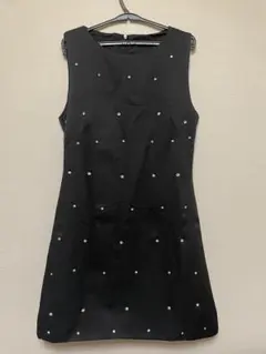 黒 ノースリーブ ミニワンピース ビジュー付き