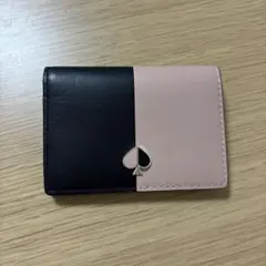 kate spade 二つ折りカードケース 黒/ピンク