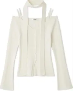 SNIDEL タイ付き　ニット　プルオーバー　オフホワイト