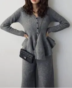 2025年INS 秋冬新作　ペプラムニットセットアップ