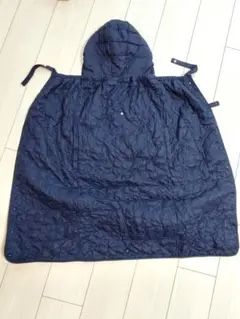 ユニクロ　ライトウォームパデッド　2WAYブランケット　ベビーケープ