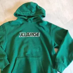 美品　XLARGE グリーン パーカー