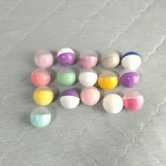 カプセルトイ用カラフルカプセル16個セット