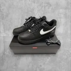 Supreme x NikeAirForce1 Black/White