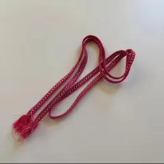 赤の装飾的な帯締め　帯締め