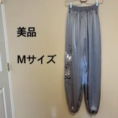 【美品】レディースパンツ/蝶々/グレージュ/ウエストゴム/裾ゴム/イージーパンツ