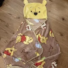 新品 くまのプーさん フード付きブランケット 、クッション