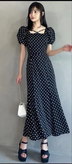 新品タグ付きRESEXXY バブルスリーブマーメイドワンピース