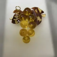 ぶどうモチーフ ブローチ べっ甲