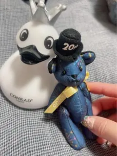 CONRAD 20周年　クマ　ぬいぐるみ　コンラッドベア　アヒル　キーチェーン