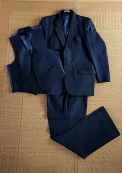 2026年最新】スリーピーススーツの人気アイテム - メルカリ