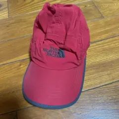 ノースフェイス　ランニングキャップ赤のサムネイル