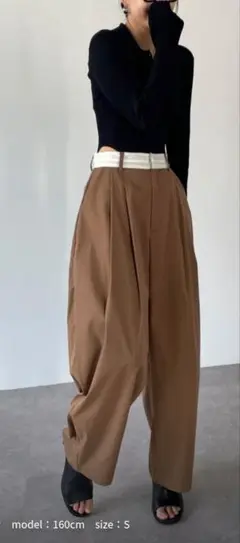 HANNE　アン　デザインベルトタックパンツ　ワイドパンツ　茶　ブラウン