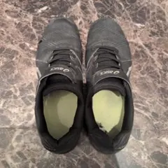 アシックス スニーカー