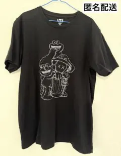 【ユニクロ】KAWS×セサミストリートコラボTシャツ　XL