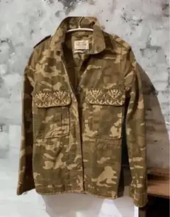 美品ベルシュカ　迷彩アウター