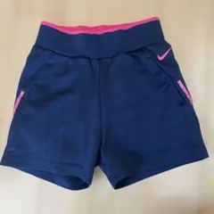 Nike ネイビー ピンク ショートパンツ