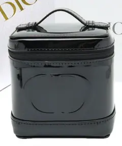 【新品・未使用】Dior エナメルポーチ　ブラック バニティ型ポーチ