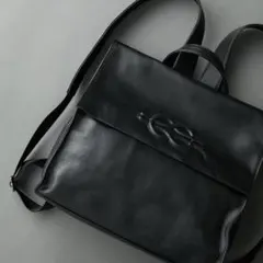 【美品】イアパピヨネ 《牛革》エンボスリュック ブラックのサムネイル