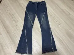 ブーツカットデニム フリンジ加工 ダークブルー