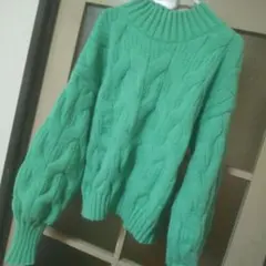 緑色 ケーブル編み ボートネックセーターLサイズ新品未着用