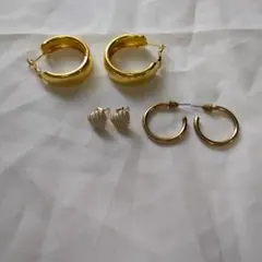 【美品】ゴールドピアス3点セット大人可愛いフープスタッドＣハート上品