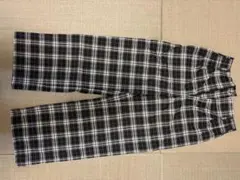 GU 黒と白のチェック柄パンツ