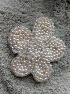 パール 花 ブローチ ホワイト フォーマル ハンドメイド コサージュ