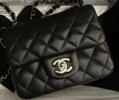 CHANEL ブラック レザー ショルダーバッグ