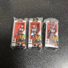 仮面ライダー ソフビパッケージチャーム&チョコスナック