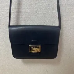 CELINE オールドセリーヌ 馬車金具 ショルダーバッグ レザーのサムネイル