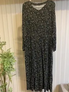 【超美品】花柄 Vネック ロングワンピース 長袖