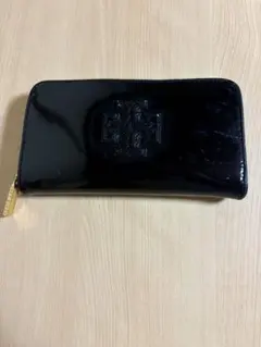 Tory Burch トリーバーチ エナメル 長財布 ラウンドジップ 黒のサムネイル