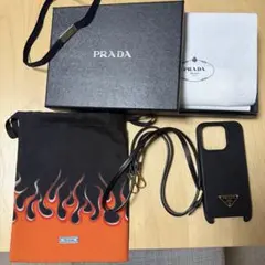 PRADA iPhone15Proケース サフィアーノレザー ストラップ付のサムネイル
