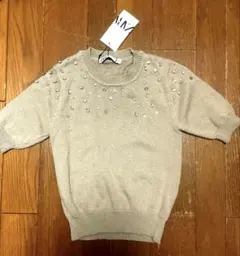 ZARAベージュ半袖ニット ビジュー付き