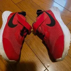 Nike レッド スニーカー ベルクロ　14cm