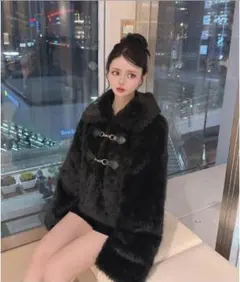 グレイル ファーコート ショート丈 ビット付 ブラック Fサイズ 高級感 秋冬のサムネイル