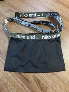 niko and... 黒　サコッシュ