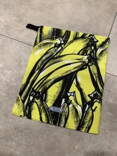 PRADA バナナ柄 ポーチ