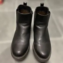 ゆかりちゃん様専用　ブラックレザー チェルシーブーツ Mサイズ