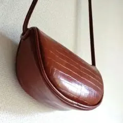 クロコダイル調パターン 　ショルダーバッグ 　半月型　美品